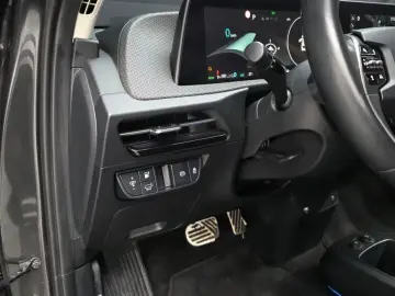 2022 Kia EV6 с пробегом 37 622 км