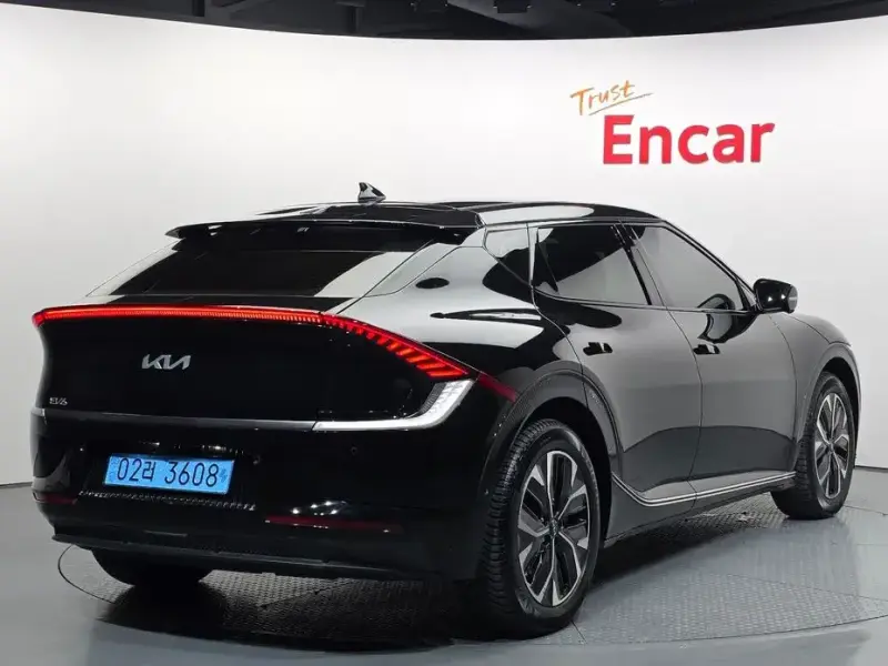 2022 Kia EV6 с пробегом 73 506 км