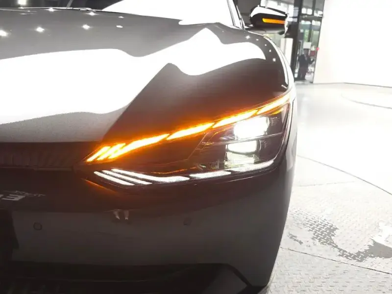 2022 Kia EV6 с пробегом 37 622 км