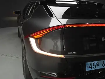 2022 Kia EV6 с пробегом 37 622 км