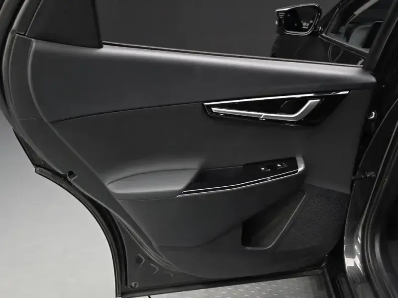2022 Kia EV6 с пробегом 37 622 км