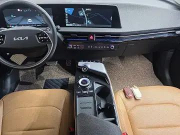 2022 Kia EV6 с пробегом 73 506 км