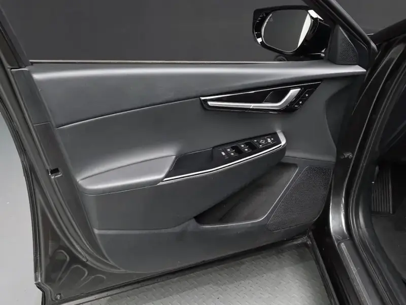 2022 Kia EV6 с пробегом 37 622 км