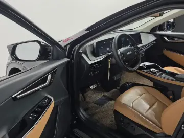 2022 Kia EV6 с пробегом 73 506 км