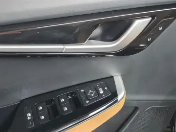 2022 Kia EV6 с пробегом 73 506 км