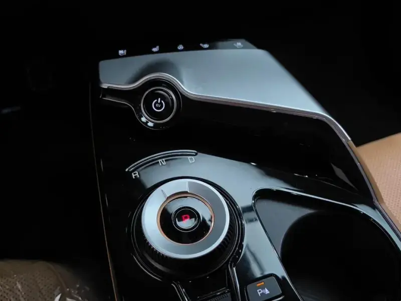 2022 Kia EV6 с пробегом 82 910 км