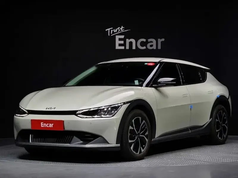2023 Kia EV6 с пробегом 21 456 км