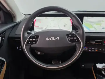 2022 Kia EV6 с пробегом 82 910 км