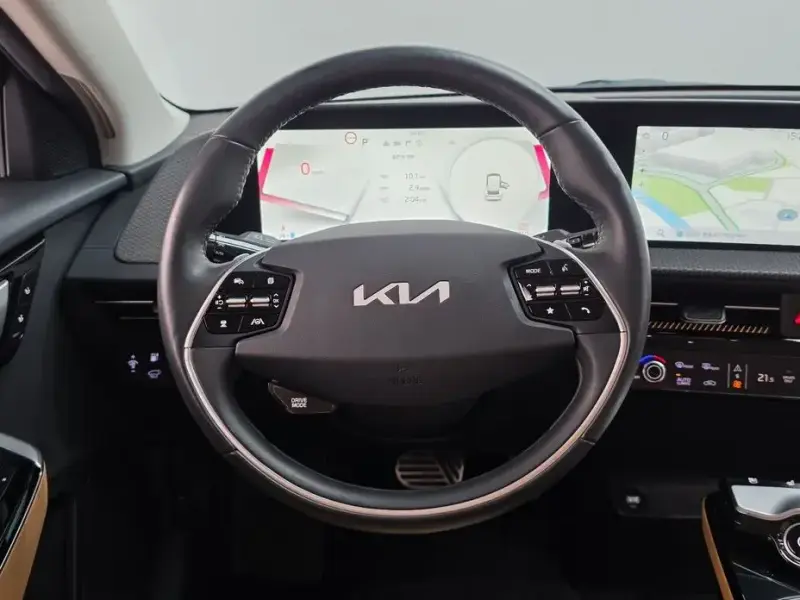 2022 Kia EV6 с пробегом 82 910 км