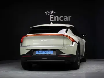 2023 Kia EV6 с пробегом 21 456 км