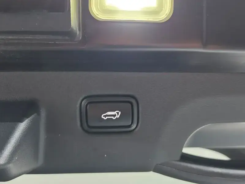 2022 Kia EV6 с пробегом 82 910 км