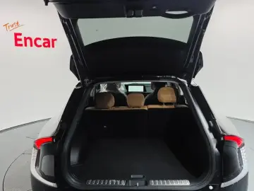 2022 Kia EV6 с пробегом 82 910 км