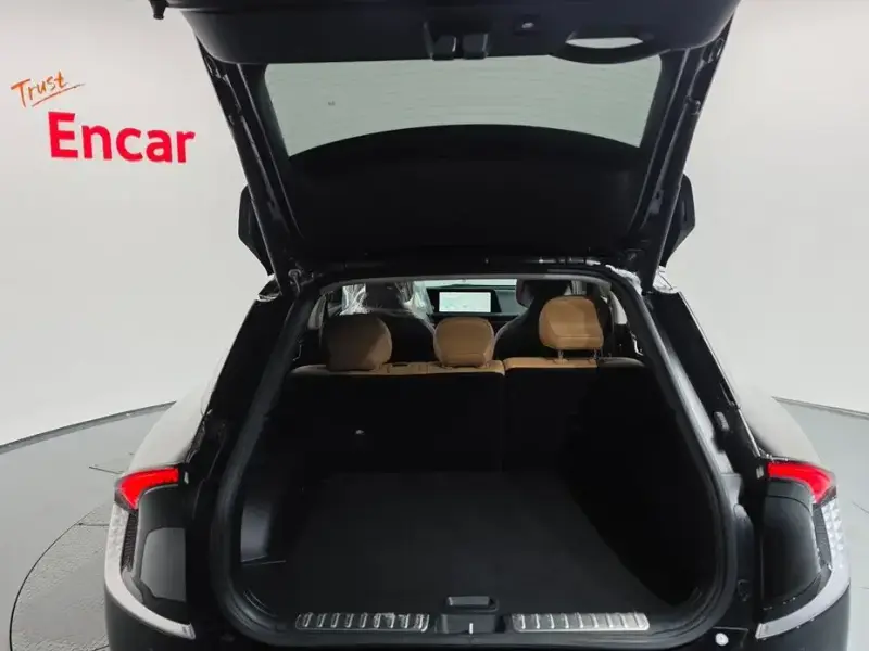 2022 Kia EV6 с пробегом 82 910 км