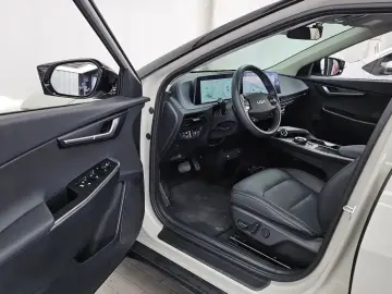 2023 Kia EV6 с пробегом 21 456 км
