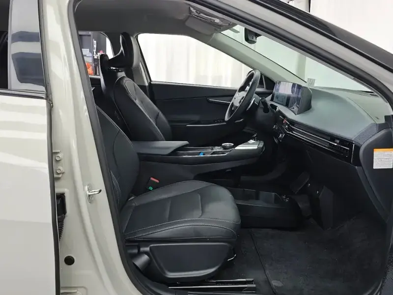 2023 Kia EV6 с пробегом 21 456 км