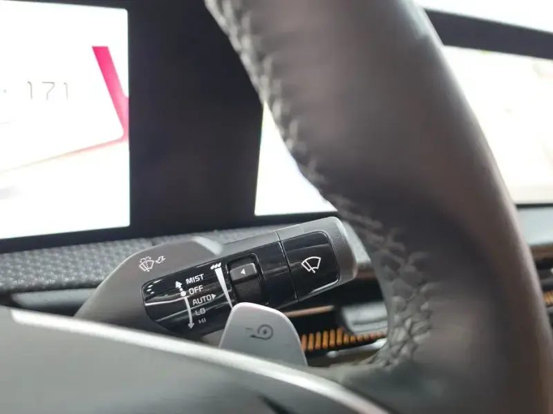2022 Kia EV6 с пробегом 82 910 км