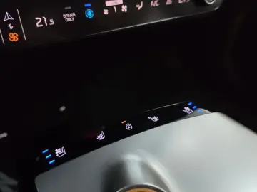 2022 Kia EV6 с пробегом 82 910 км
