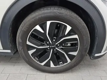 2023 Kia EV6 с пробегом 21 456 км