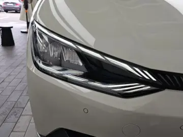 2023 Kia EV6 с пробегом 21 456 км