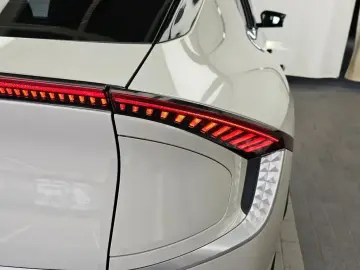2023 Kia EV6 с пробегом 21 456 км