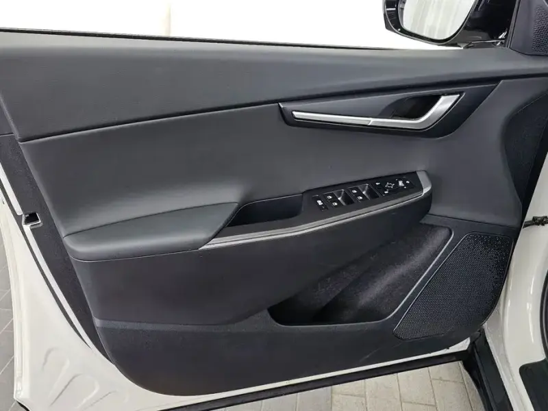 2023 Kia EV6 с пробегом 21 456 км