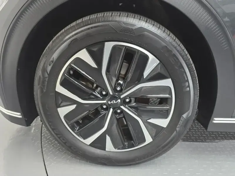 2022 Kia EV6 с пробегом 68 254 км