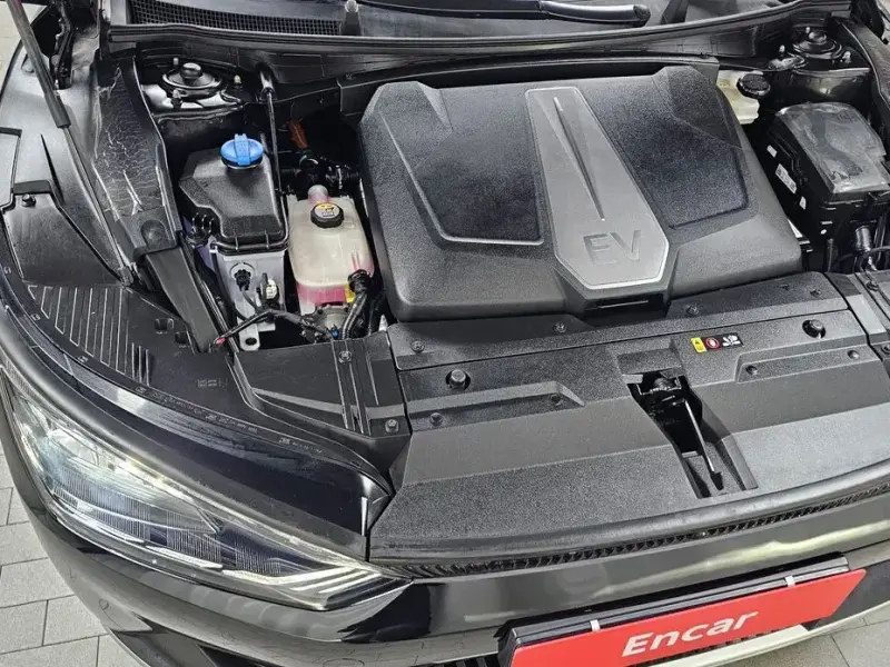 2023 Kia EV6 с пробегом 22 013 км