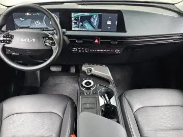 2023 Kia EV6 с пробегом 22 013 км