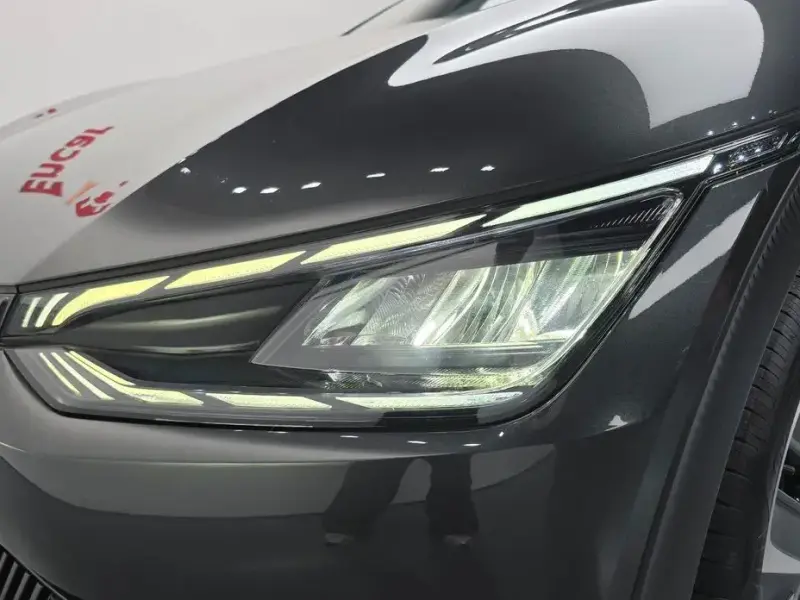 2022 Kia EV6 с пробегом 68 254 км
