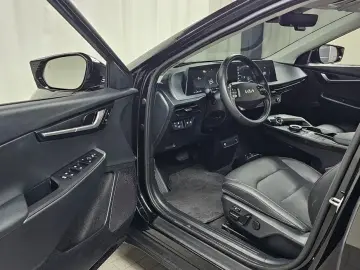 2023 Kia EV6 с пробегом 22 013 км