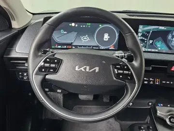 2023 Kia EV6 с пробегом 22 013 км