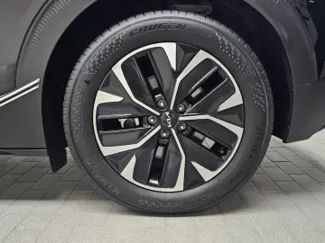 2023 Kia EV6 с пробегом 22 013 км