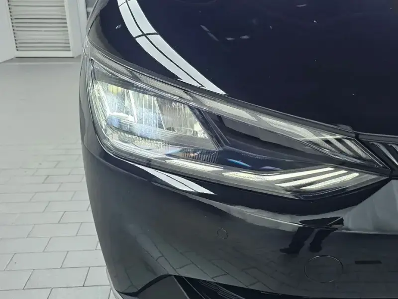 2023 Kia EV6 с пробегом 22 013 км