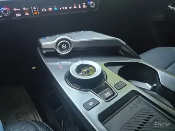 2022 Kia EV6 с пробегом 8 943 км