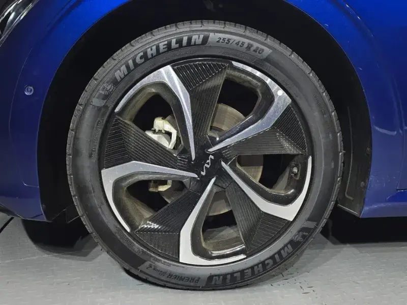 2022 Kia EV6 с пробегом 98 187 км