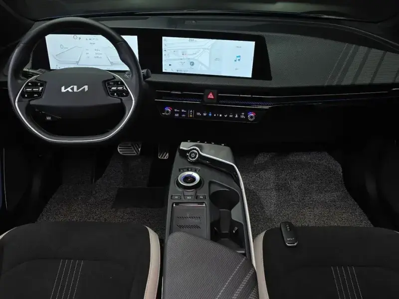 2022 Kia EV6 с пробегом 98 187 км