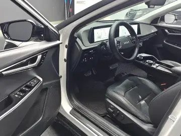 2022 Kia EV6 с пробегом 90 190 км