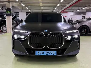 2024 BMW i7 с пробегом 15 173 км