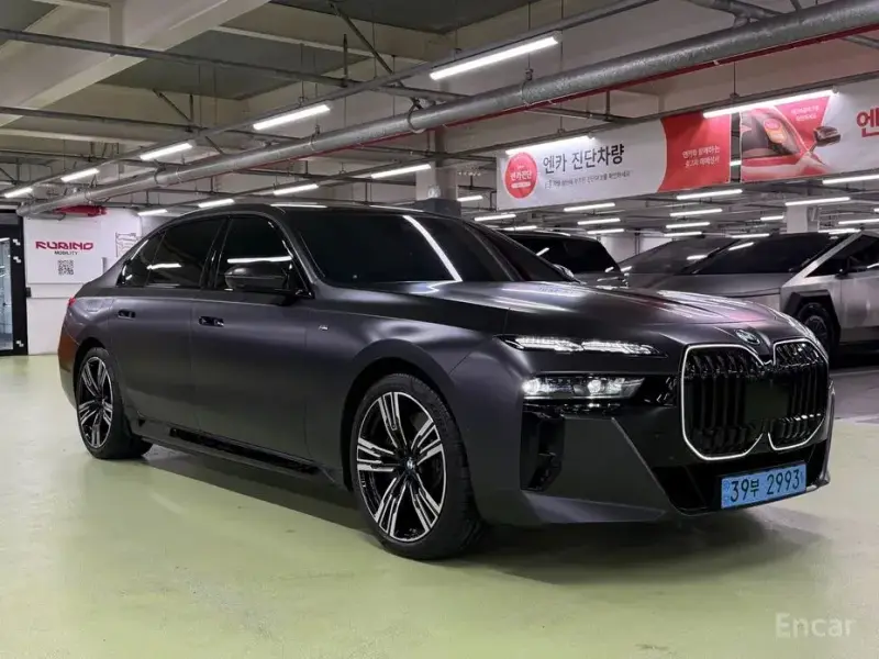 2024 BMW i7 с пробегом 15 173 км