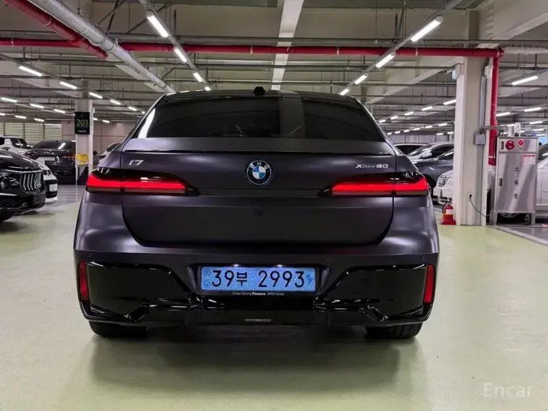 2024 BMW i7 с пробегом 15 173 км
