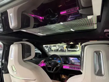 2024 BMW i7 с пробегом 15 173 км