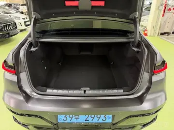 2024 BMW i7 с пробегом 15 173 км