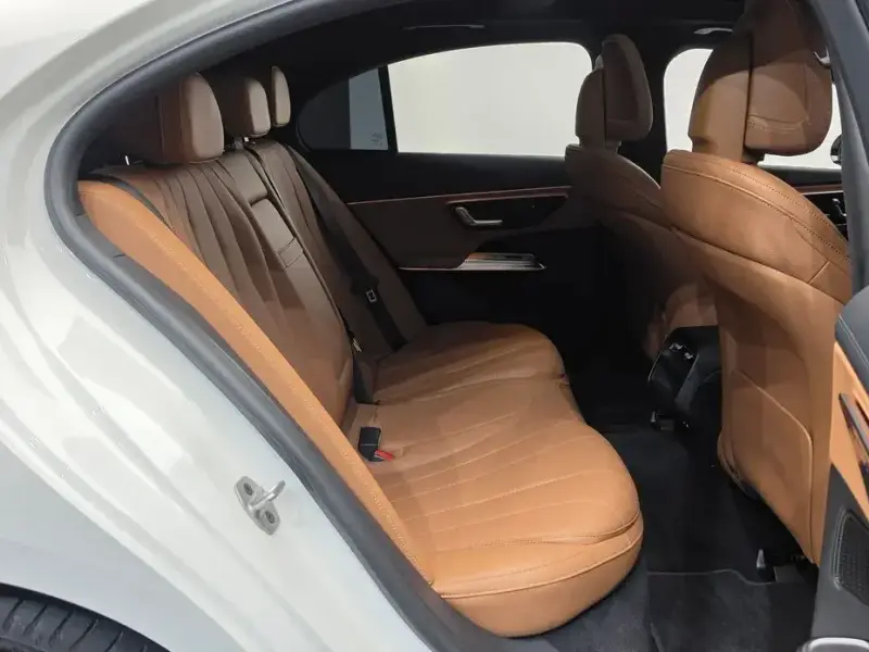2024 Mercedes-Benz E-Класс с пробегом 21 864 км