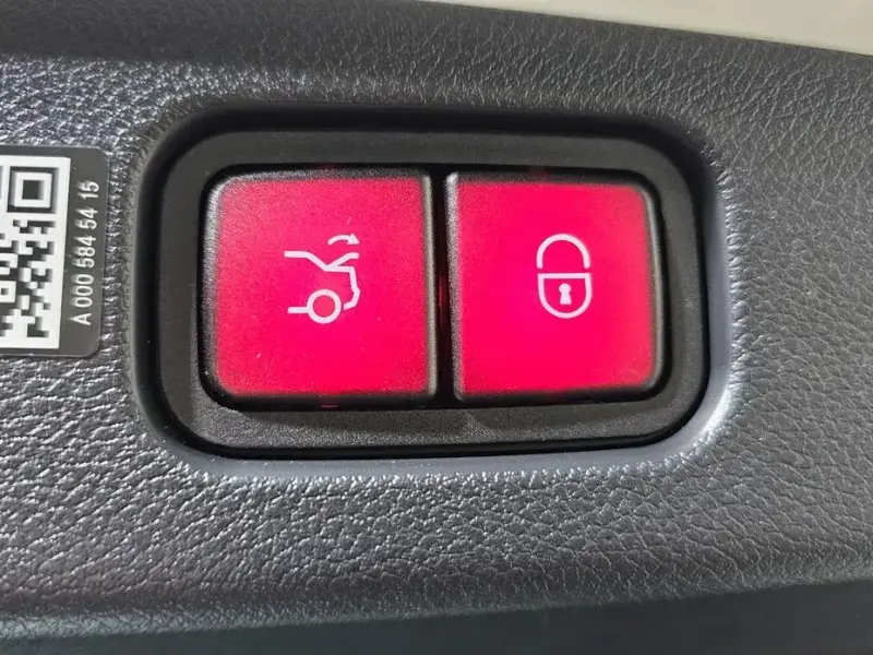 2025 Mercedes-Benz E-Класс с пробегом 14 223 км