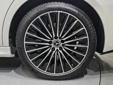 2025 Mercedes-Benz E-Класс с пробегом 14 223 км