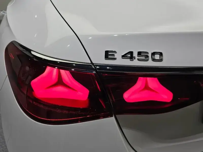 2025 Mercedes-Benz E-Класс с пробегом 14 223 км