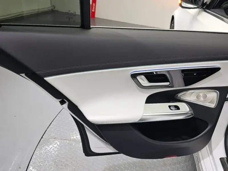 2025 Mercedes-Benz E-Класс с пробегом 14 223 км