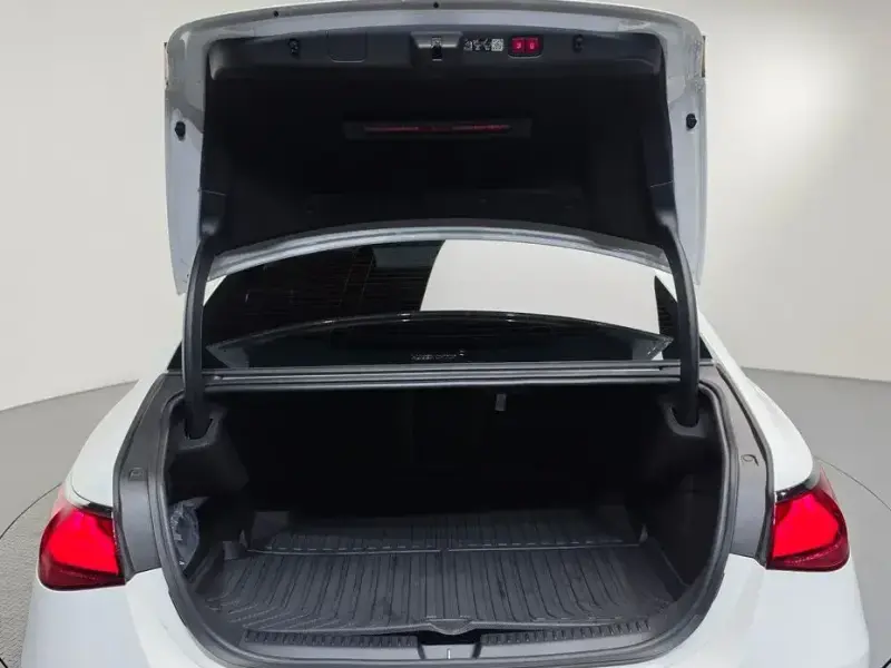 2024 Mercedes-Benz E-Класс с пробегом 21 864 км