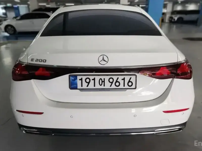 2025 Mercedes-Benz E-Класс с пробегом 13 800 км