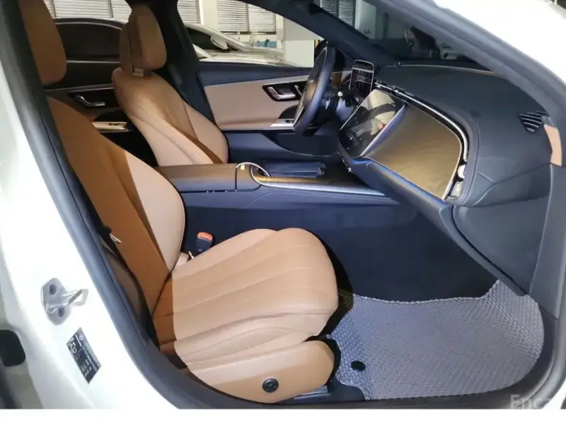 2025 Mercedes-Benz E-Класс с пробегом 13 800 км